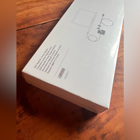 NWT: Apple, MacBook: 85W MagSafe 2 Power Adaptor—Sealed Package - Picture 4 of 4